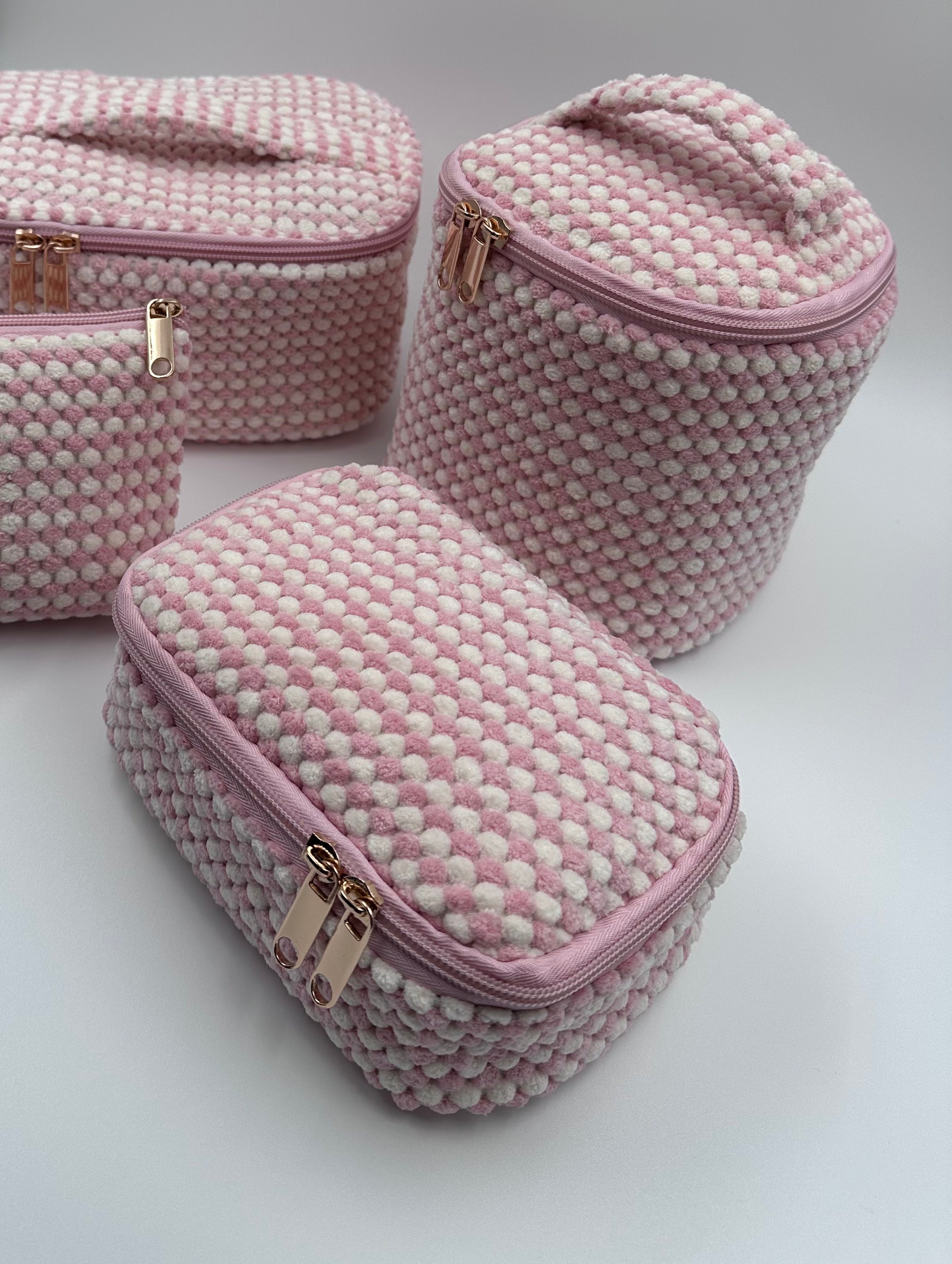 💗🤍 Pink & White Makeup Bag Set – 4-Piece Travel Set