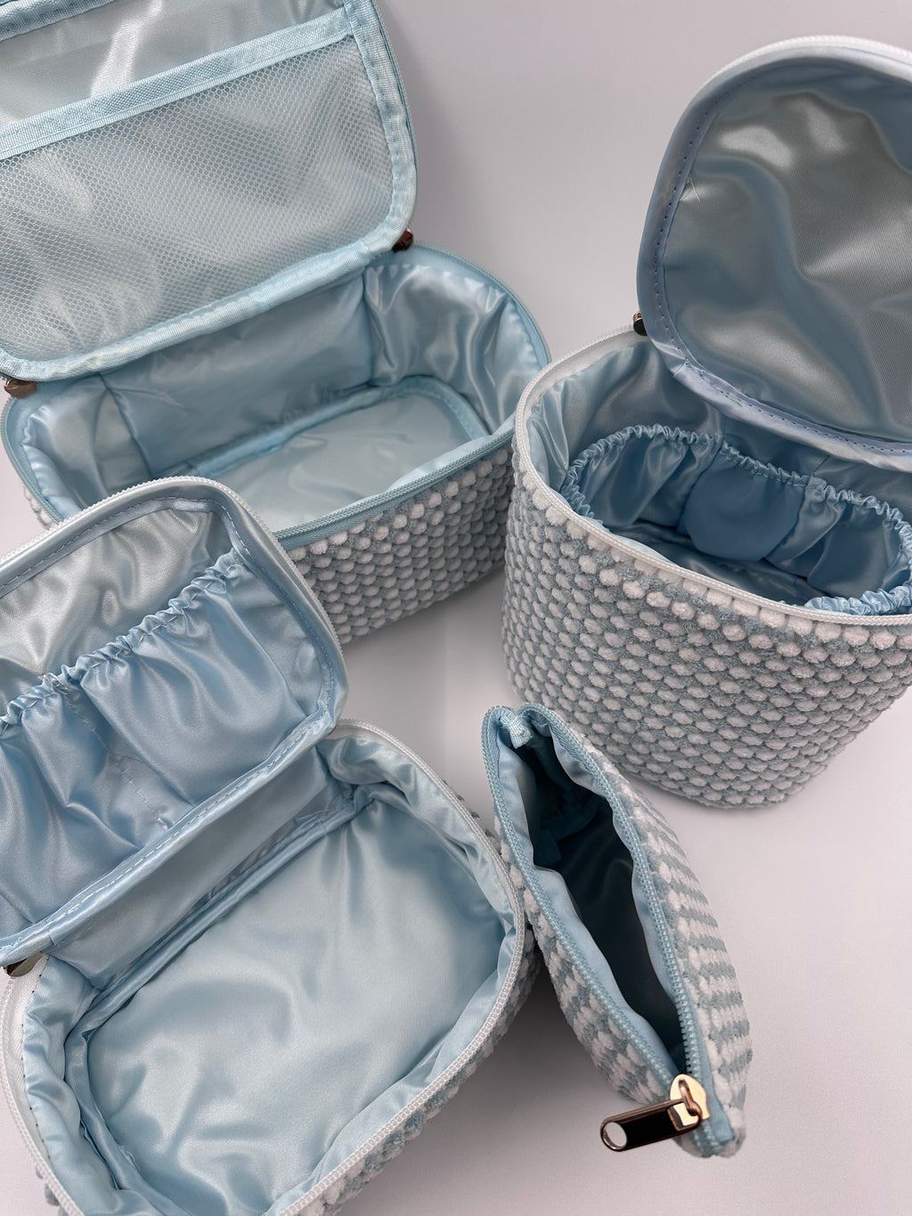 💙🤍 Light Blue & White Makeup Bag Set – 4-Piece Travel Set