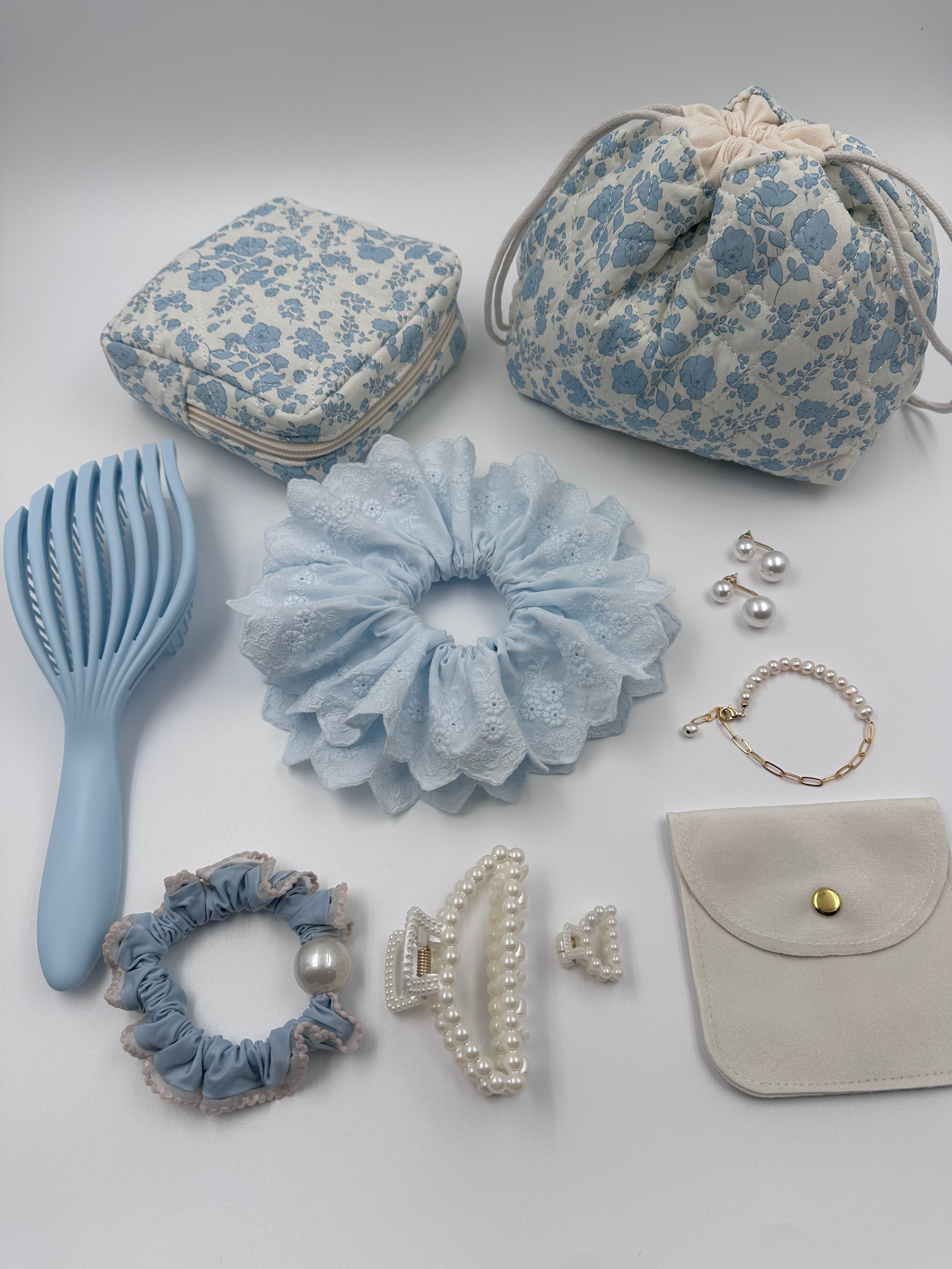 Light Blue Floral Beauty & Accessories Gift Set