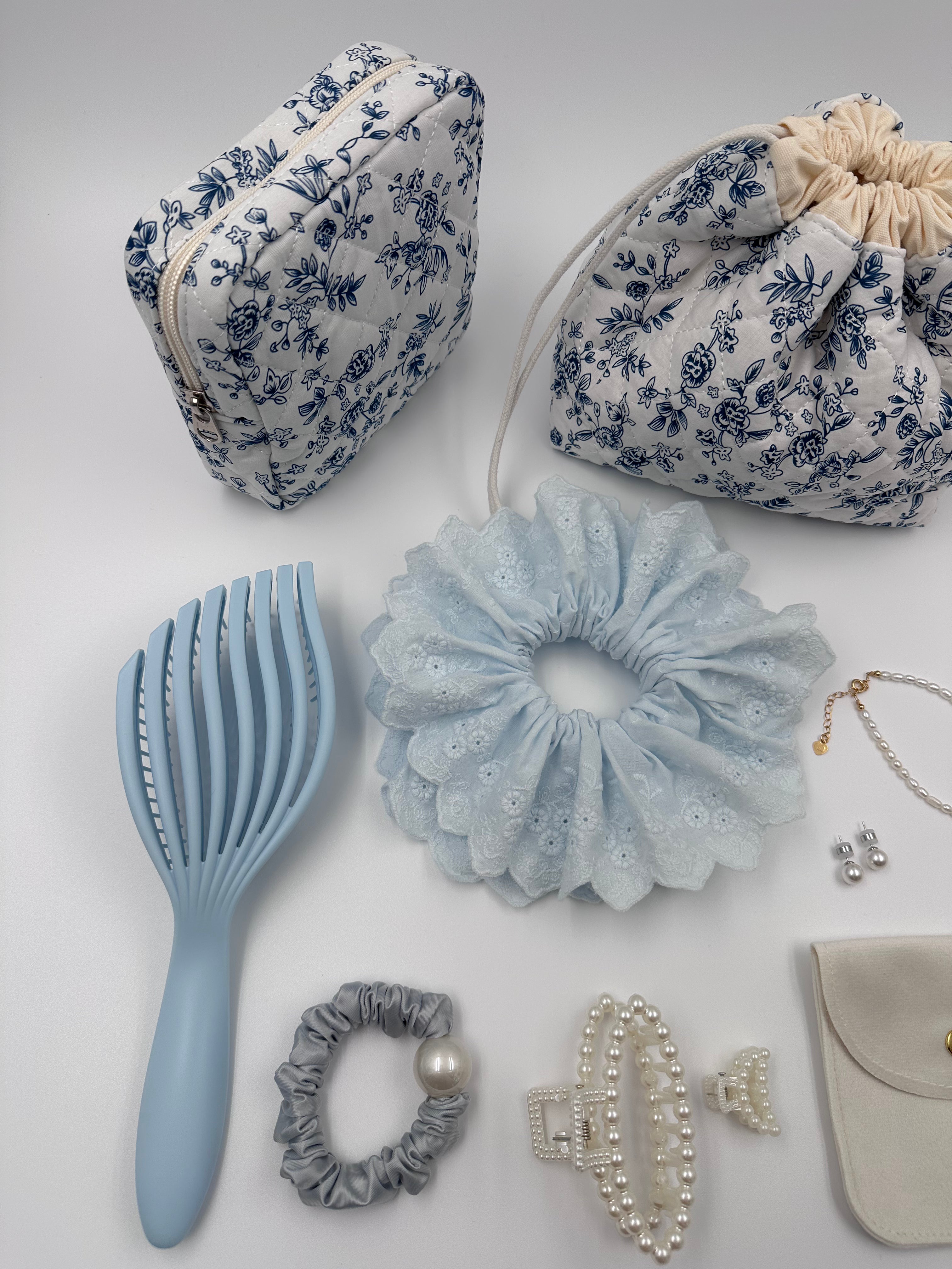 Blue Floral Beauty & Accessories Gift Set