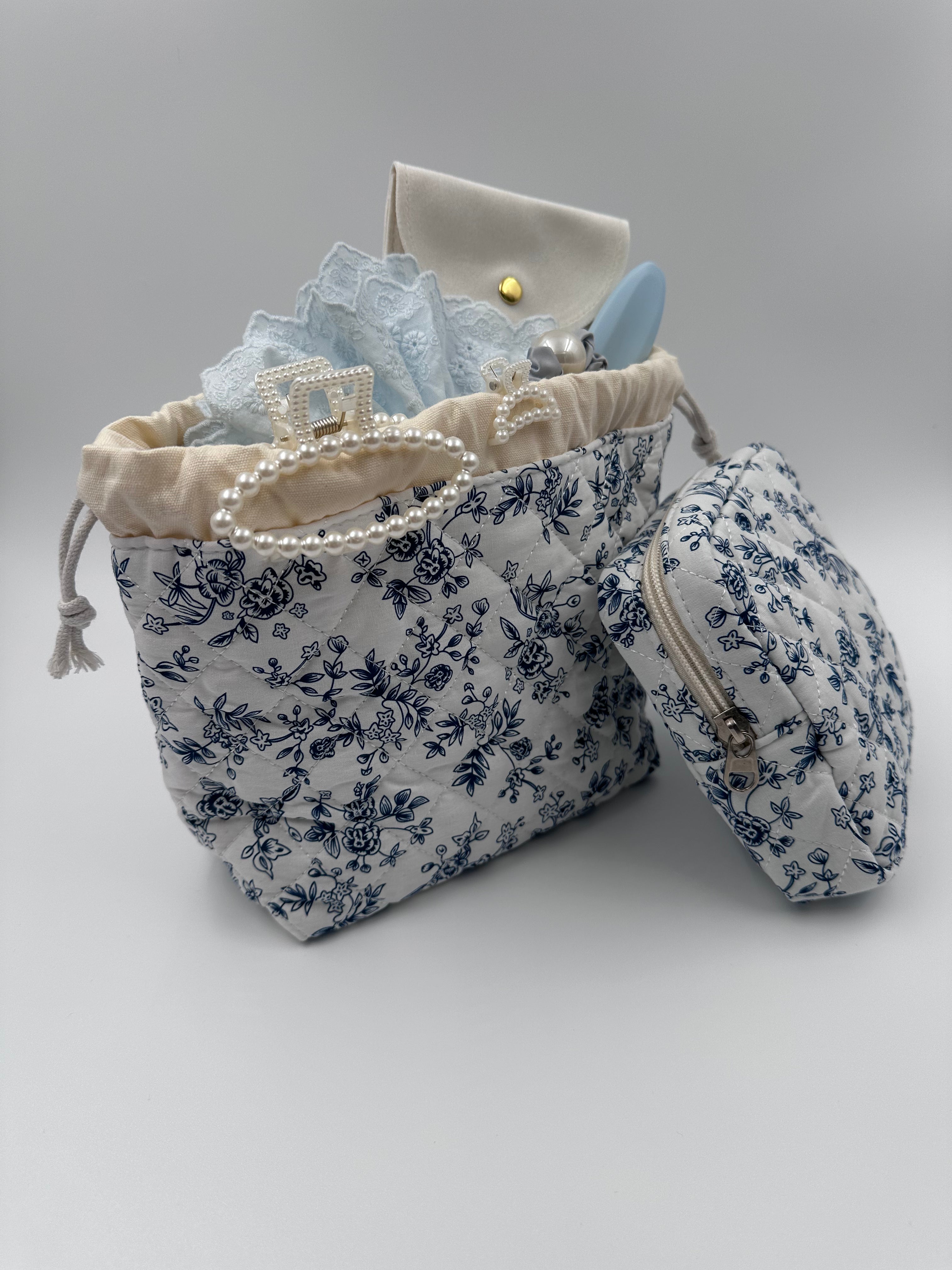 Blue Floral Beauty & Accessories Gift Set