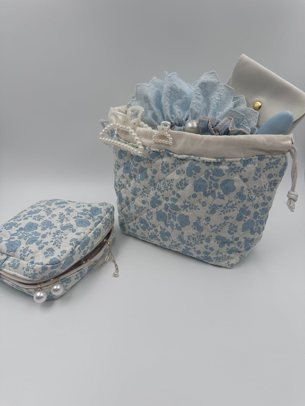 Light Blue Floral Beauty & Accessories Gift Set