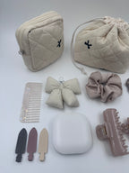 Ivory Soft Bow Beauty & Accessories Gift Set 🎀