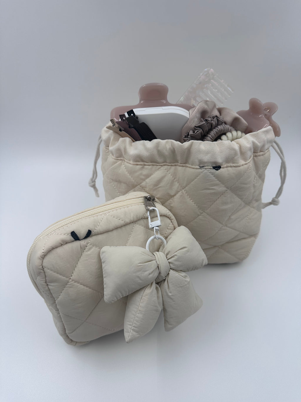 Ivory Soft Bow Beauty & Accessories Gift Set 🎀