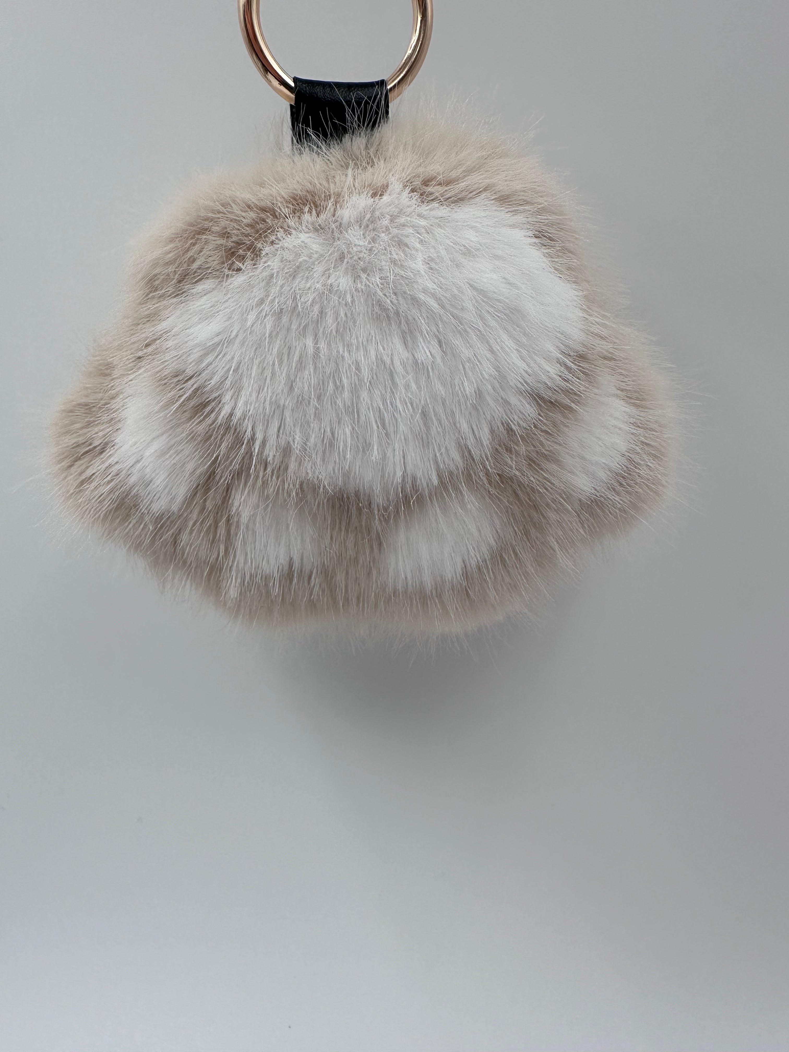 Fluffy Paw Keychain & Bag Charm – Light Coffee & White 🐾🤎