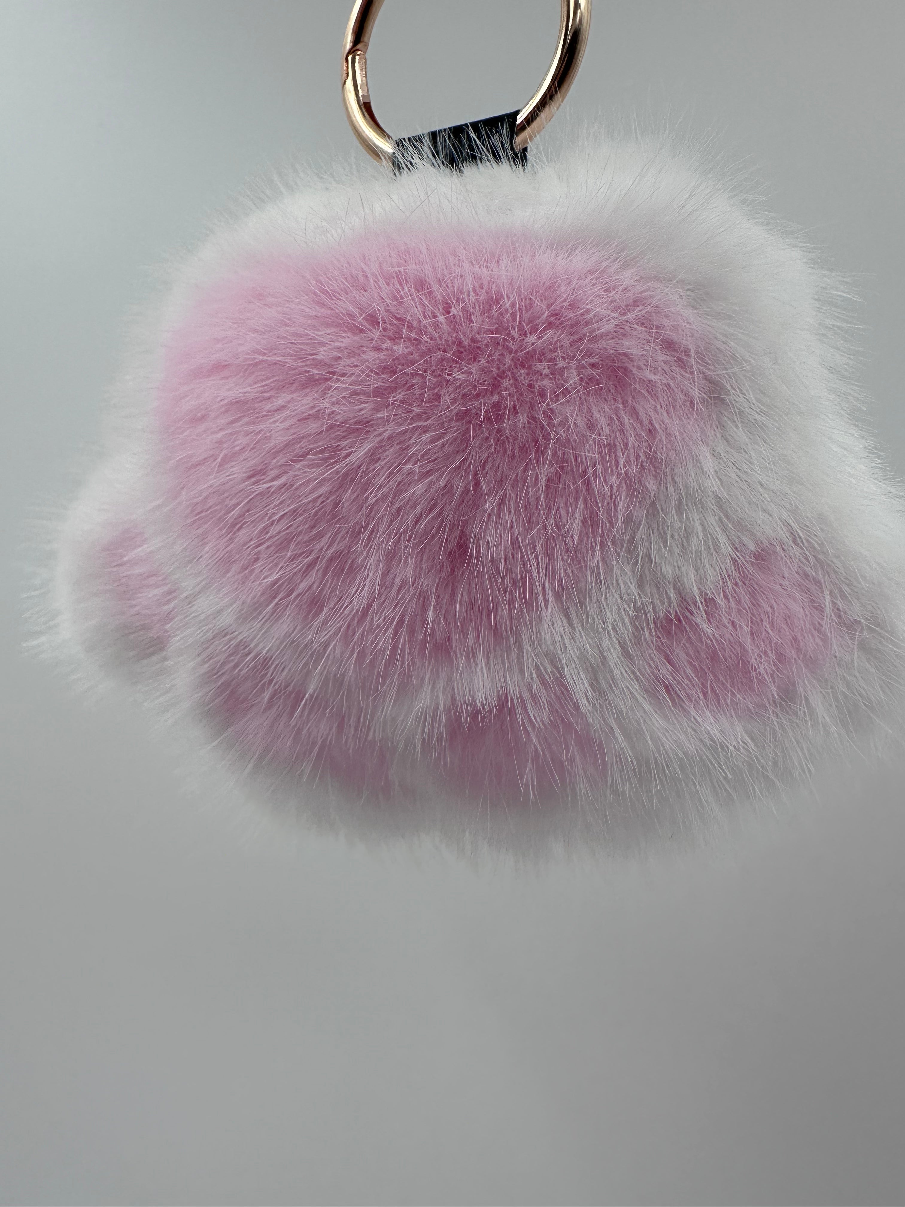 Fluffy Paw Keychain & Bag Charm – White & Pink  🐾🤍💗
